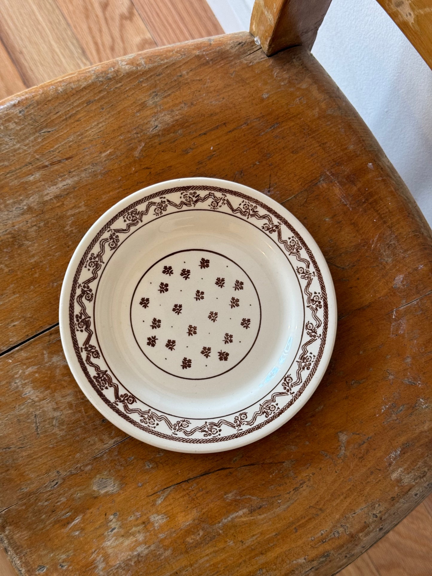 Brown Motif Plate